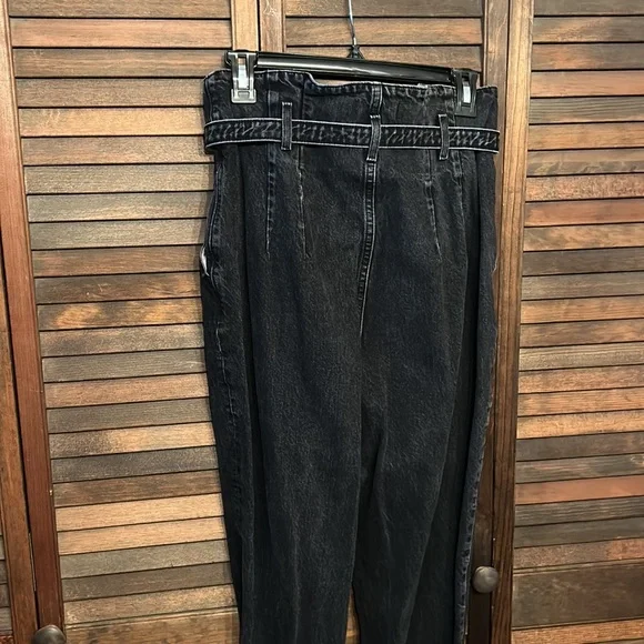 Abercrombie & Fitch Mom Jeans - Picture 5 of 5